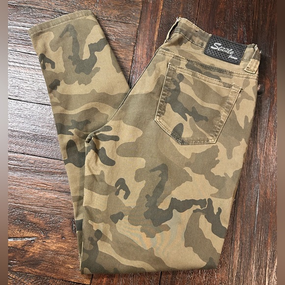 sizzle jeans Pants - Vintage Y2K Low Rise Camo Pants with Rhinestone Details